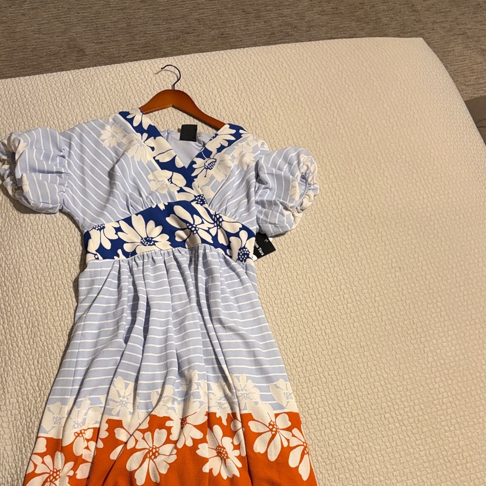 Maison Tara Striped Floral Dress in powder blue and rust orange size 12 NWT